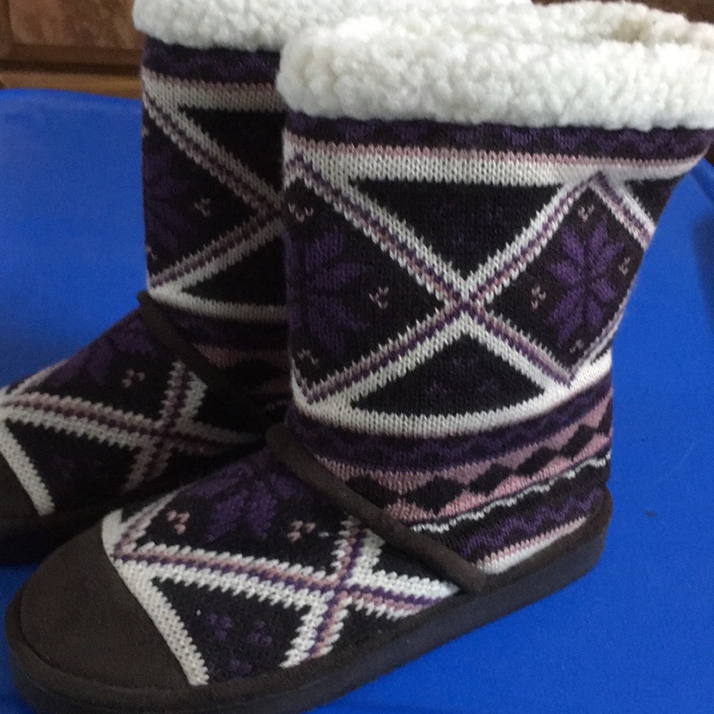 AIR WALK WINTER BOOTS SIZE 6.5